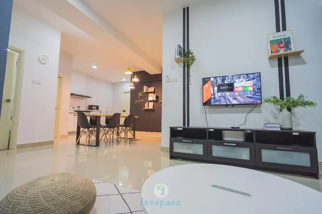 Cozy 3 Bedrooms - 2 Parkings - Jalan Ampang For 7 Kuala Lumpur 0*,  Malaysia
