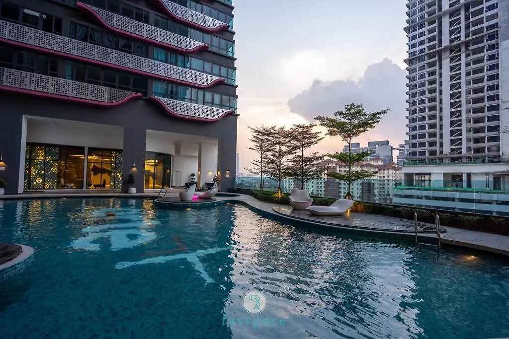 Cozy 3 Bedrooms - 2 Parkings - Jalan Ampang For 7 Kuala Lumpur 0*,  Malaysia